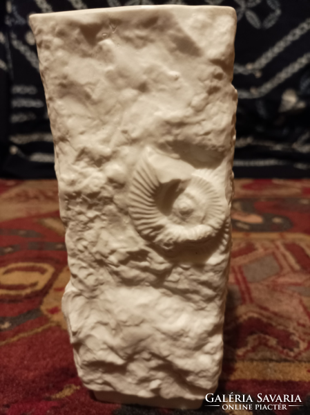 Kaiser fosszíliás motívum porcelán váza