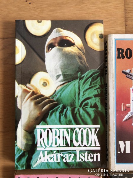 4 db Robin Cook könyv