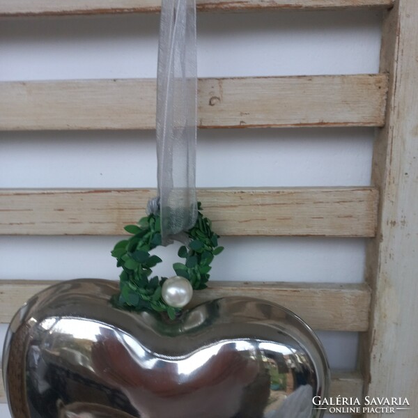 Silver-colored hanging decorative heart