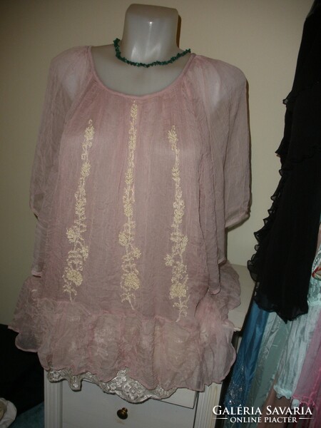 Twin-set silk top, tunic with pearl embroidery