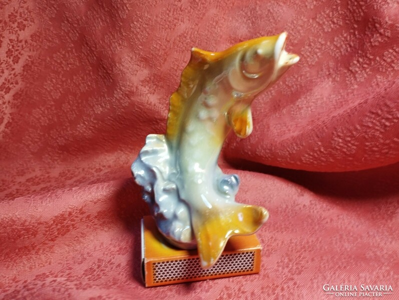 Porcelain fish, nipp