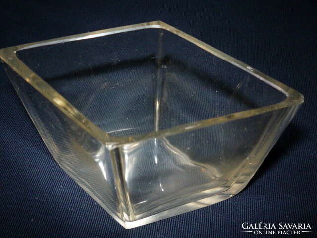 Rhombus shaped glass