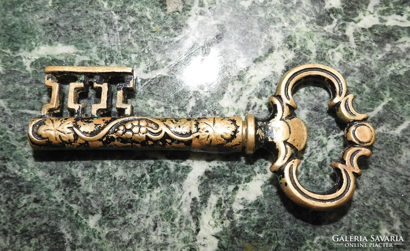 Bottle opener and corkscrew - copper decorative key - baroque copper key unscrewed corkscrew