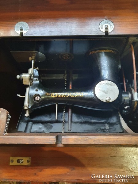 RAST&GASSER varrógép a 19.századból.