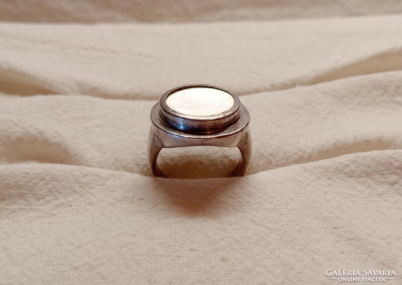 With video! Old large silver mother-of-pearl ring, 925 silver