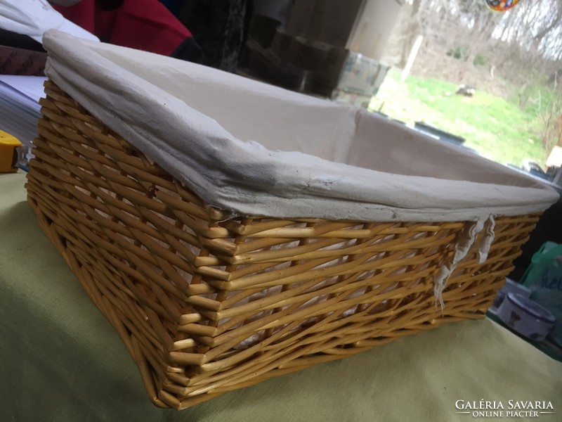 Lined square wicker basket, great piece
