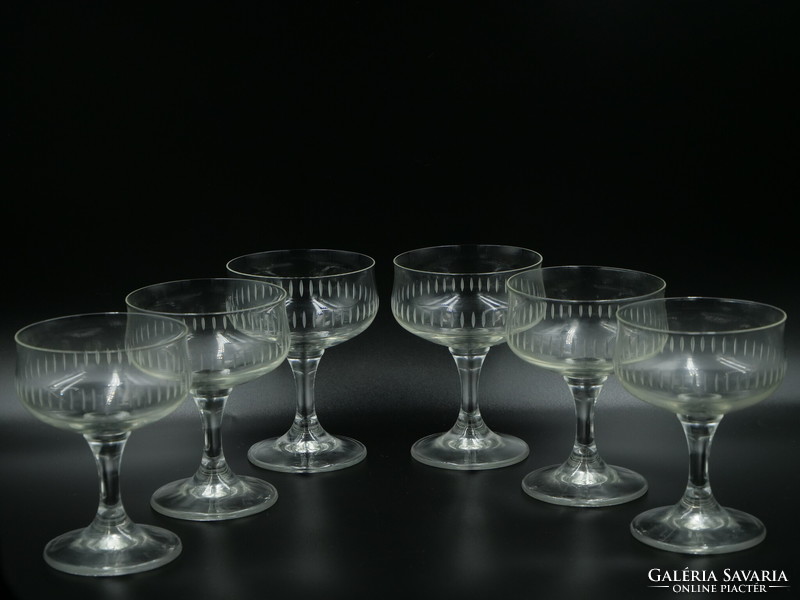 Set of 6 glass glasses