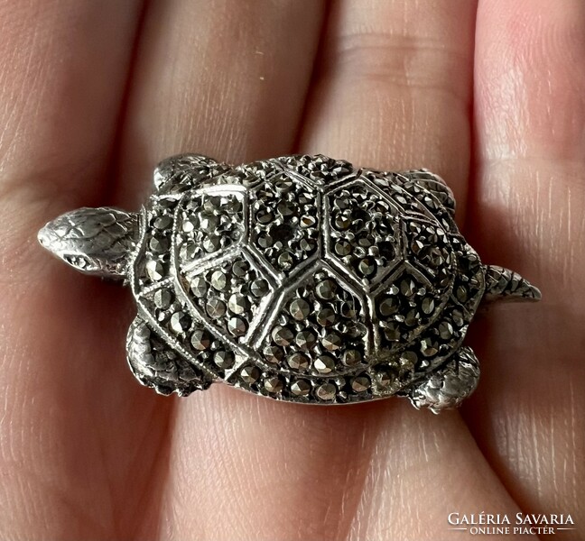 Old marcasite stone 925 silver turtle-shaped brooch, pin