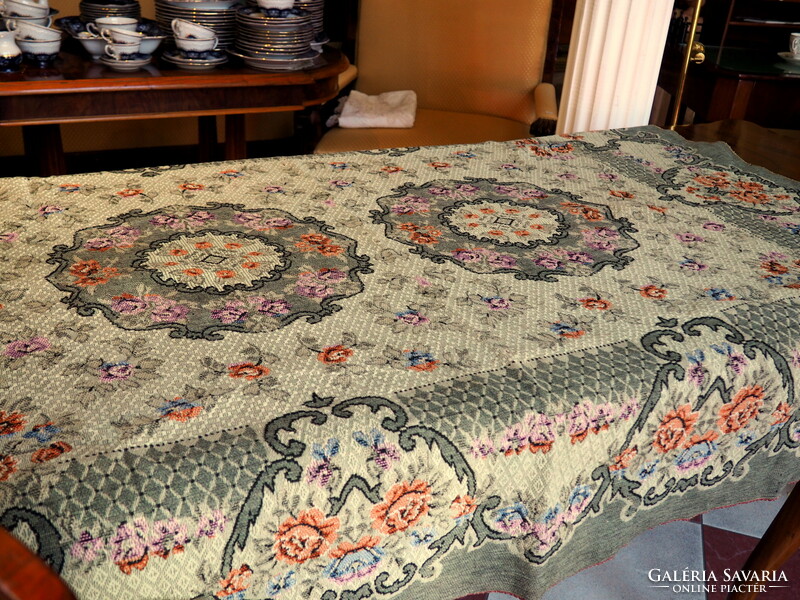 Woven tablecloth/furniture cover