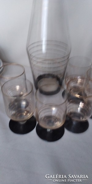 Retró pohár készlet fekete talpas