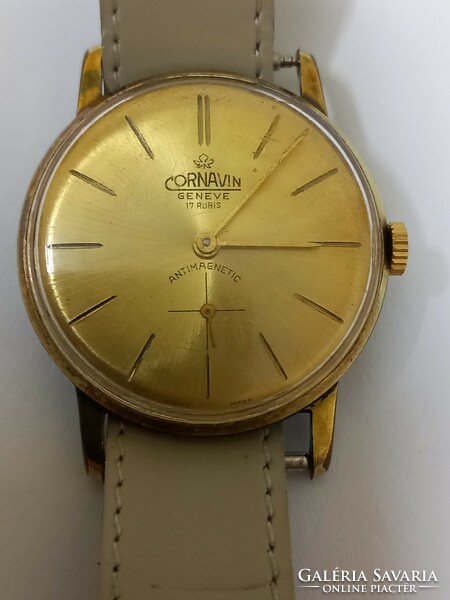 Corvina Swiss mechanical 17 jewel retro watch..