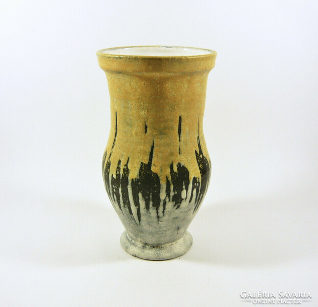 Gorka livia, retro 1960 black and yellow 21.4 Cm artistic ceramic vase, perfect! (G159)
