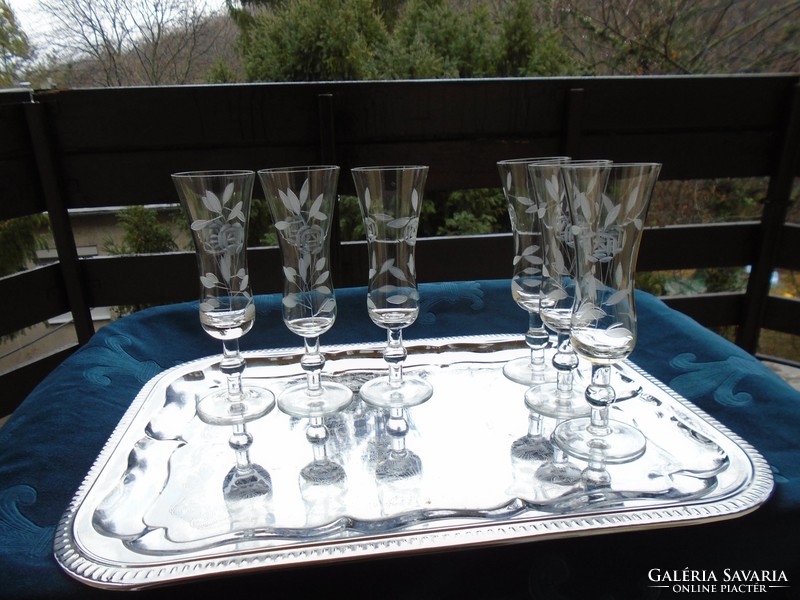 Art deco rose and leaf pattern champagne engraved, polished tall slim stemmed glass 6 pcs 18 cm