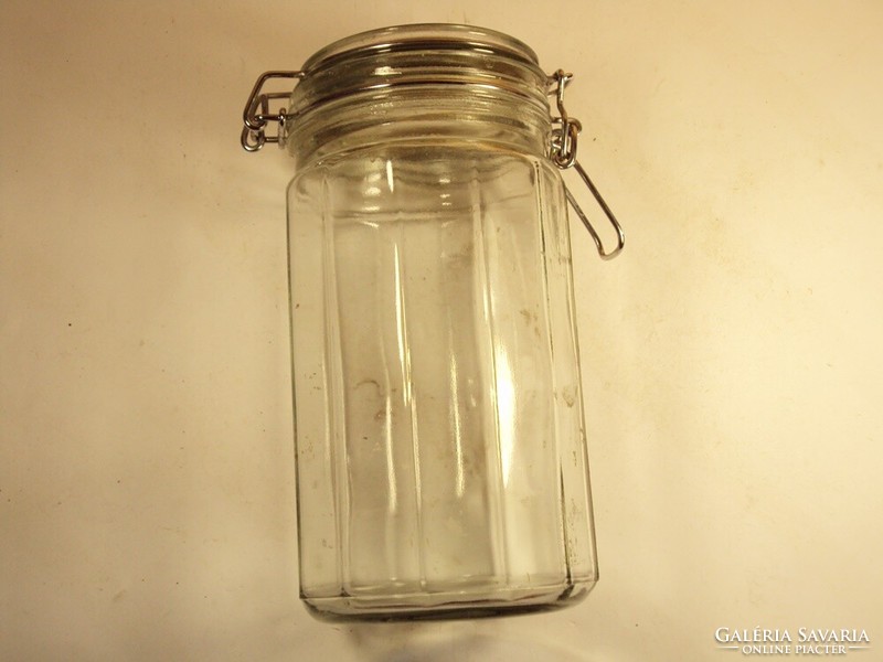 Régi üveg konyhai tároló befőttes, csatos üveg