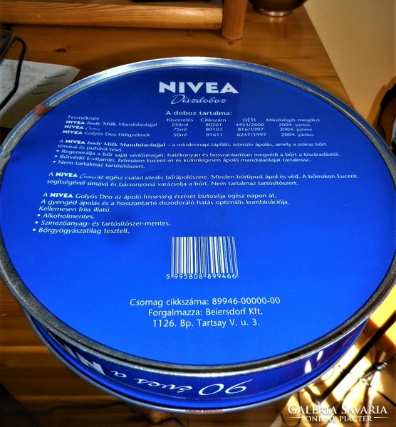 Nagyméretű díszes fémdoboz (NIVEA 90 éves, 2003)