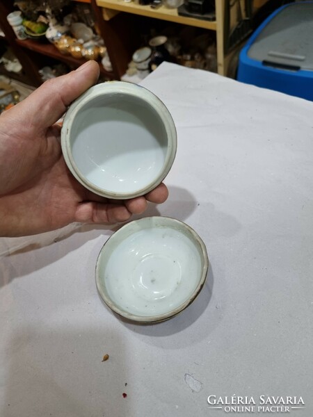 Old Japanese porcelain bonbonier