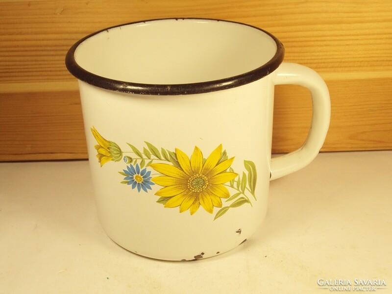 Retro old enameled mug with flower pattern - 12 cm diameter