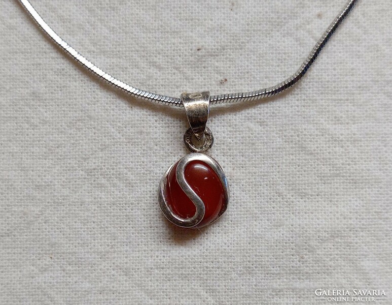 Burgundy stone pendant with necklace, 925 silver