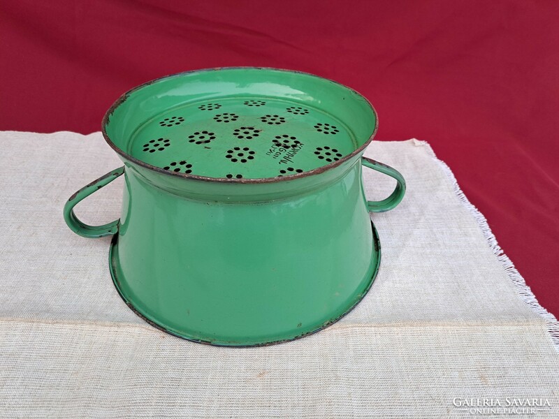 Rare green Bonyhád enameled enameled filter fruit washer legacy antique nostalgia