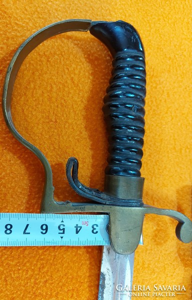 Similar to M 1837, this is a Prussian officer's saber