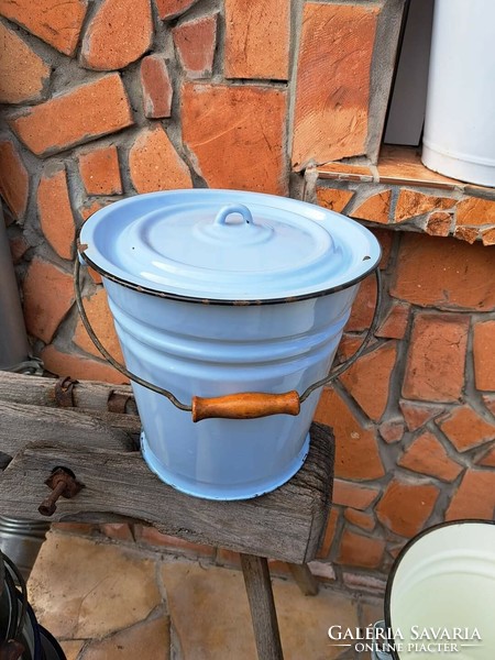 Blue Lid Enameled Enamel Bucket Bucket Heirloom Antique Nostalgia Water Bucket