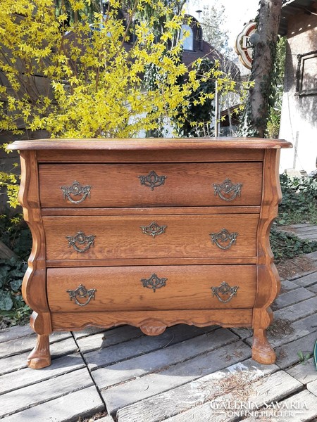 Baroque-style lion-legged chest of drawers with 3 drawers
