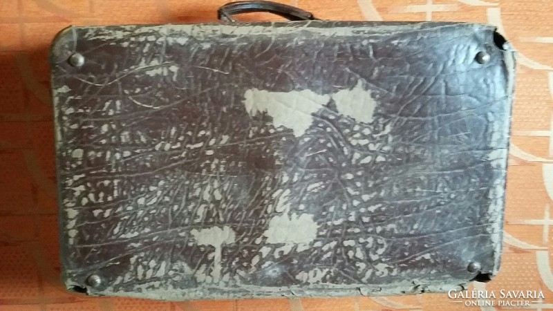 Régi nagy bőr bőrönd belül fa kerettel - Glück József bőrdíszműves