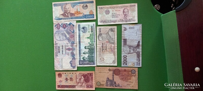 8 mixed banknotes