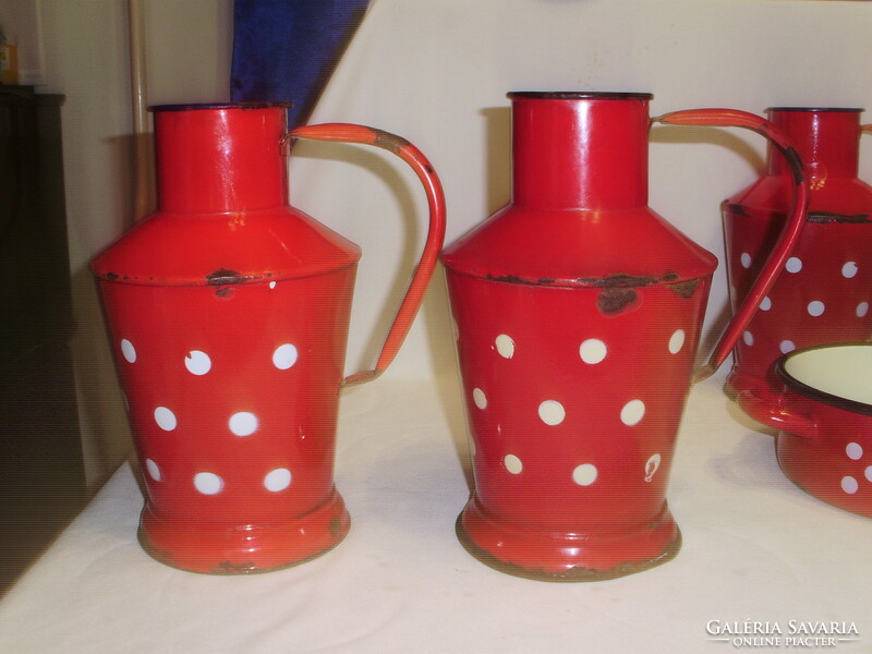 Red and white dot enamel - thirteen pieces together - small jugs from Jászkisséri, standard pourers, dish