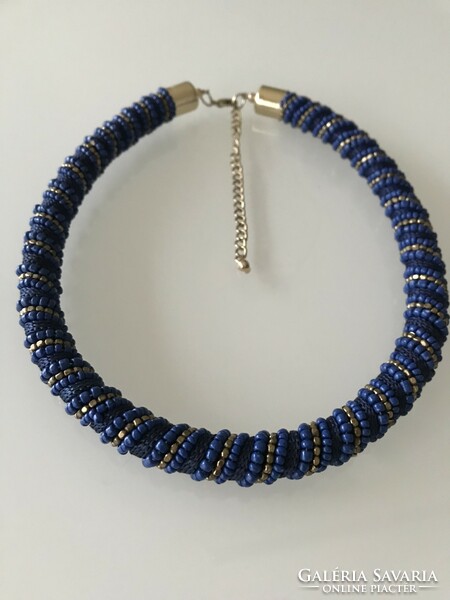 Neck blue with gold and cobalt blue twisted string of pearls, 43 + 9 cm