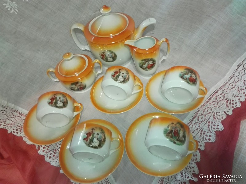 Barokk lüsztermázas porcelán teás-kávés készlet.