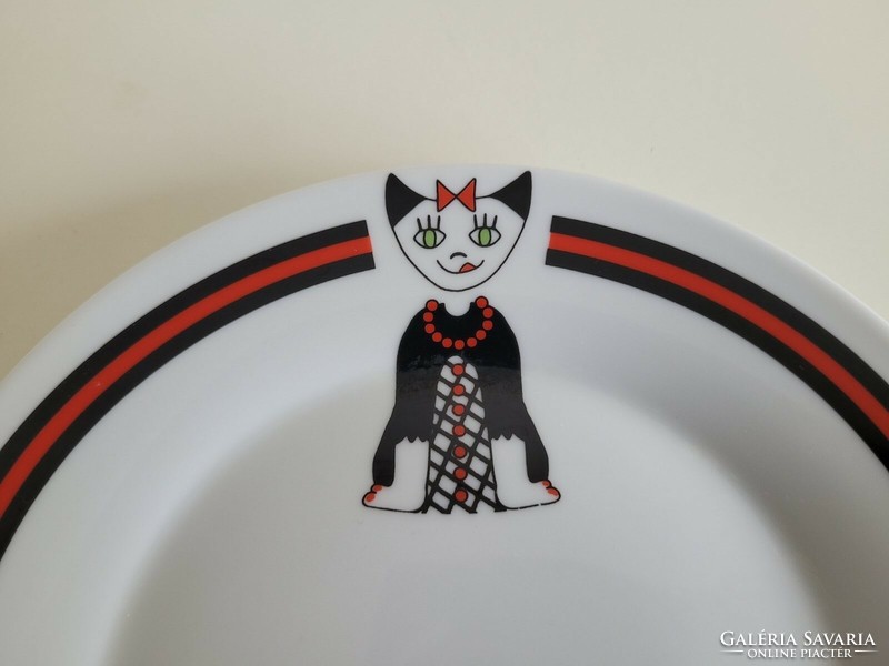 Retro porcelán cicás tányér lány macska mintás kistányér