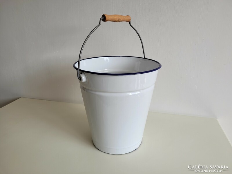 Old but in new condition enameled lampart blue white enameled bucket