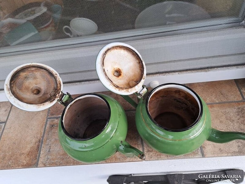 Zománcos  zománcozott zöld kávéskanna kannák  dísznek régiség nosztalgia