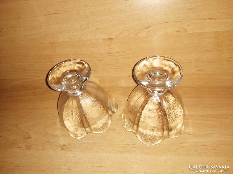 Pair of stemmed glass dessert glasses and goblets (19/d)