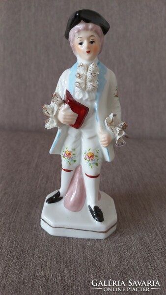 Baroque porcelain figurine, hand-painted dress, lace, core. 17cm, wind. 7 cm, deep. 5.5 cm