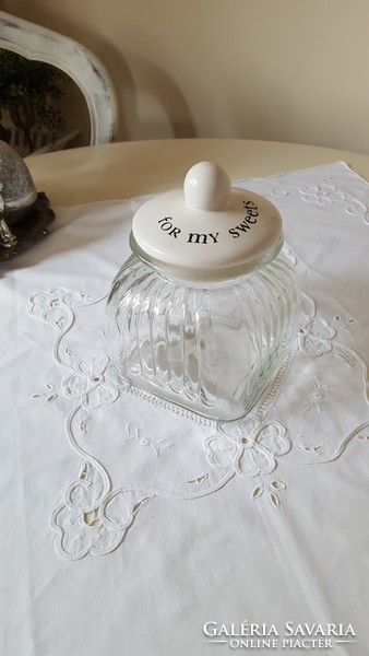 Ribbed thick glass container with porcelain lid