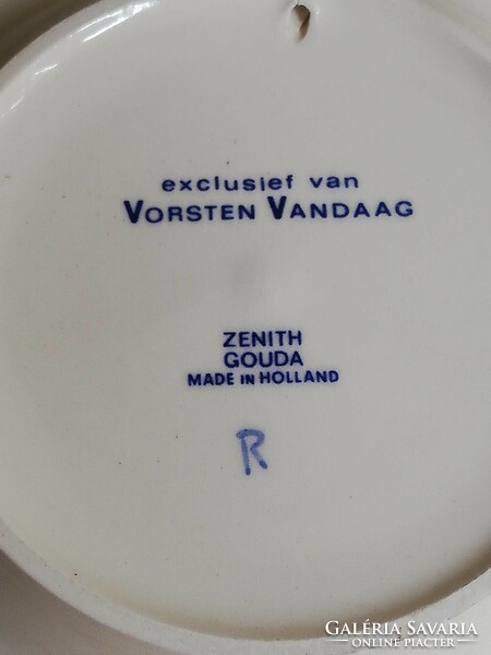 Zenith gouda porcelain wall plate
