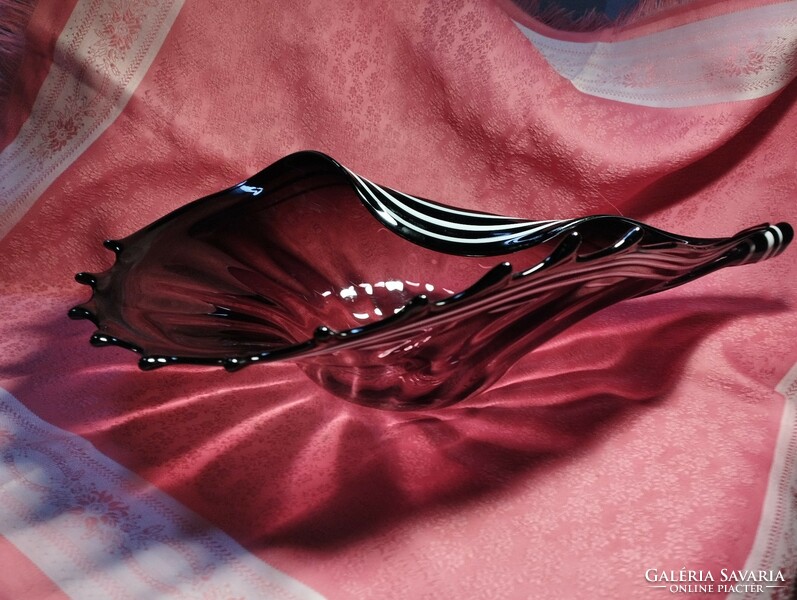 Gyönyörű kagyló formájú üveg asztalközép