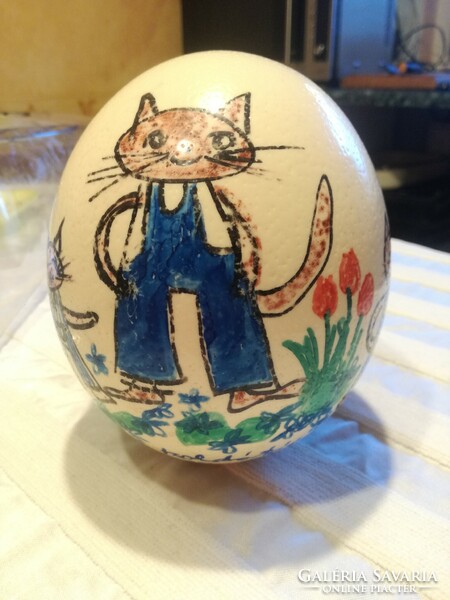 Ostrich egg cat with Izolda's cat drawings