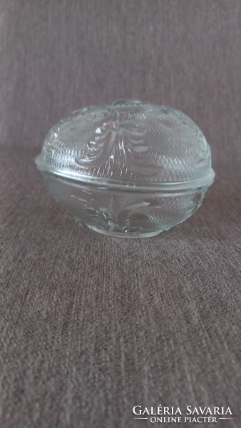 Vintage lengyel tojás alakú üvegdoboz, hálós minta borítja és levelek formájában dombornyomott