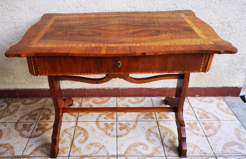 Antique Biedermeier table desk can be locked with a drawer key. 1800s in good condition!