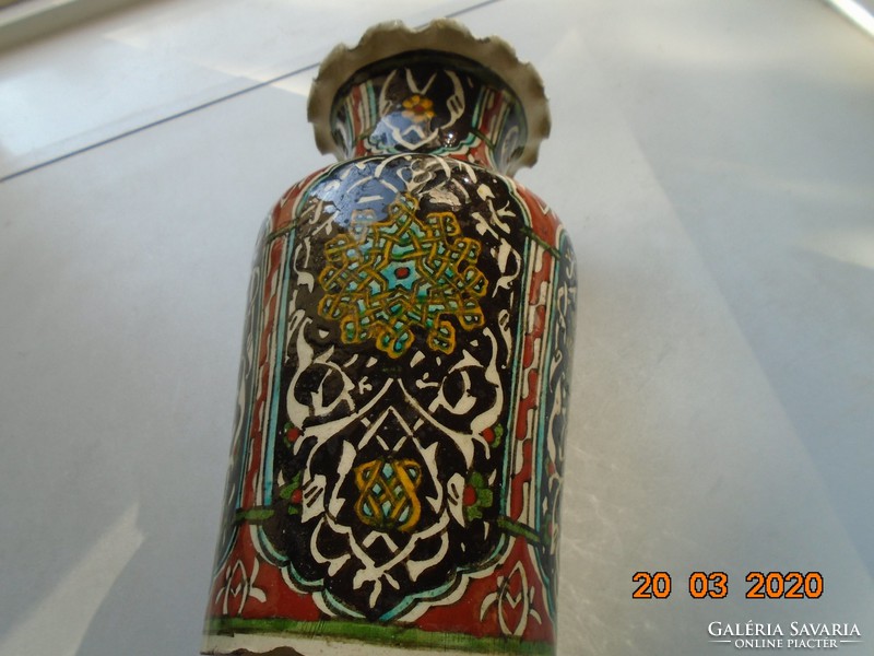 Antik Kütahya Izniki iszlám oszmán kézzel festett arabeszk és virágmintás majolika váza