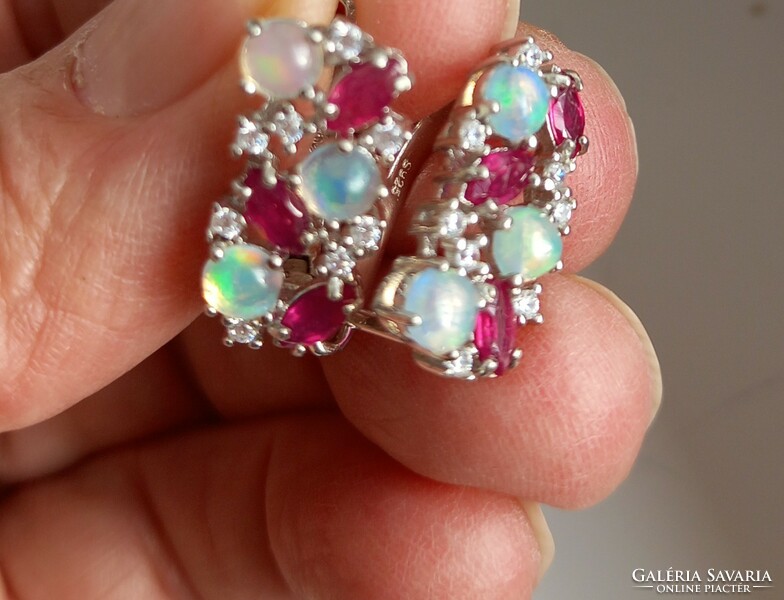 Real opal ruby fulbevalo