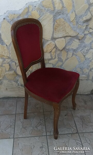 Neobarokk vörös kárpitú fa szék