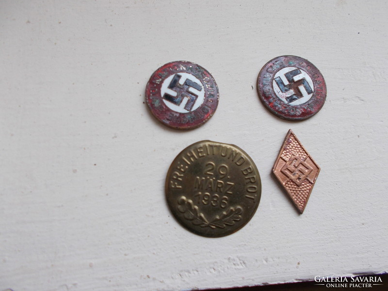 WW2, 4 German badges, original, but faulty