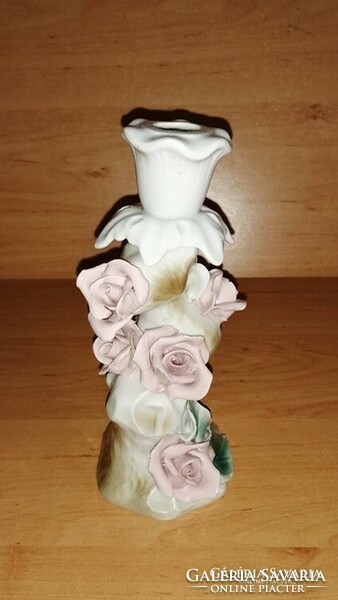 Rózsás porcelán gyertyatartó 17 cm magas (18/d)