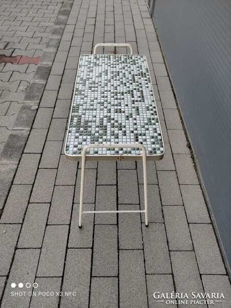 EGYEDI AKCIÓZVA! Mid century mozaik lappal fémvázas virágtartó lerakó asztal