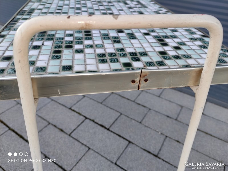 TRENDI EGYEDI AKCIÓZVA! Mid century mozaik lappal fémvázas virágtartó lerakó asztal