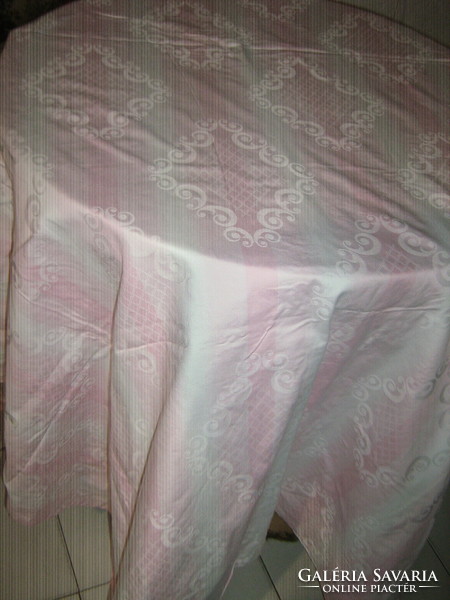 Csodaszép vintage rózsaszín-fehér színű barokk mintás damaszt paplanhuzat
